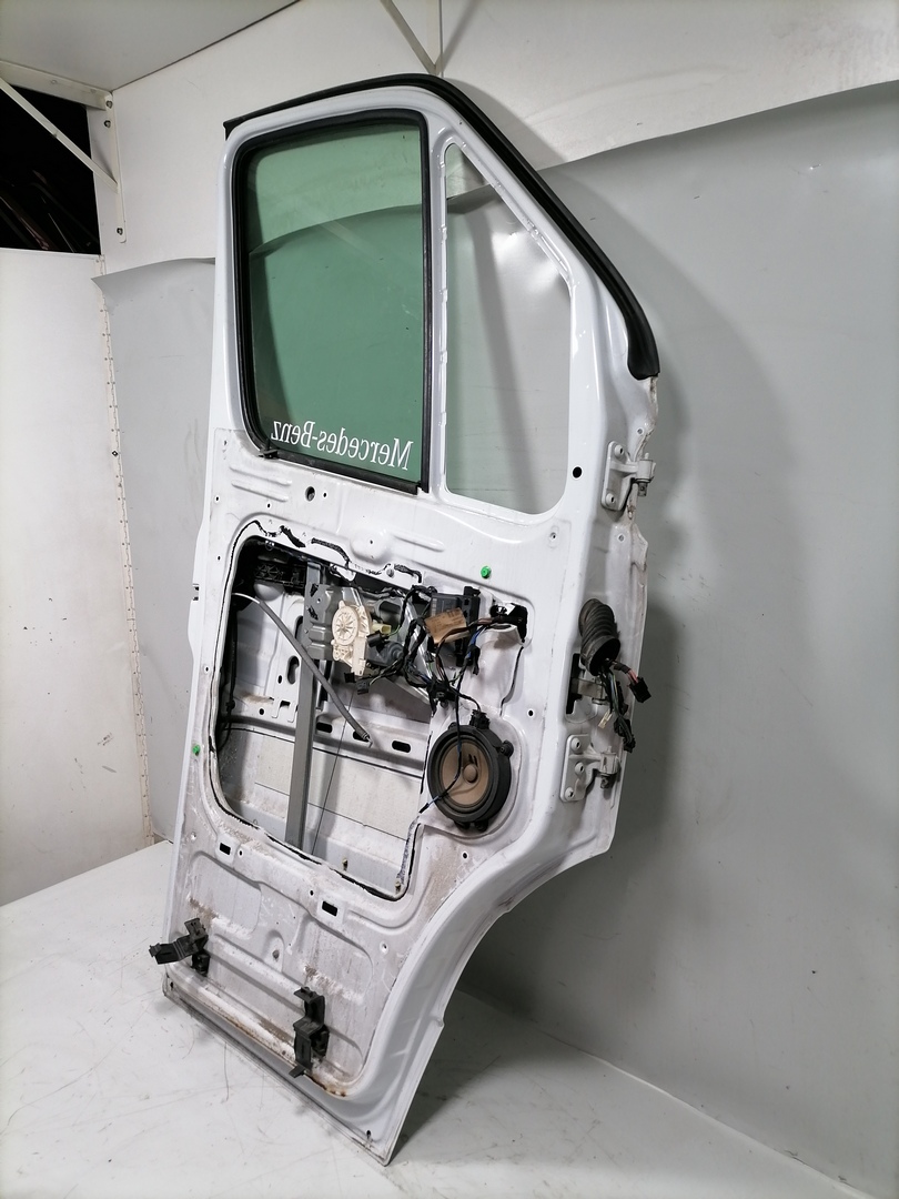 Mercedes Sprinter 906 original T&uuml;r vorn links Wei&szlig; Bj.2017